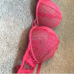 Pink bombshell push-up from Victoria secret